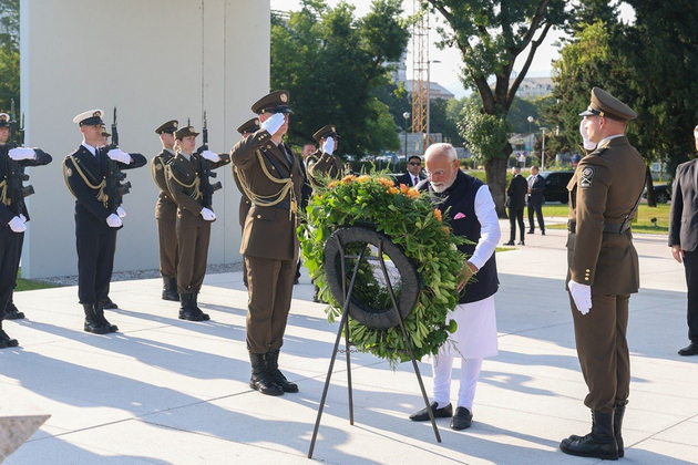 PM Modi pays tribute at Zagreb's Monument to the Homeland