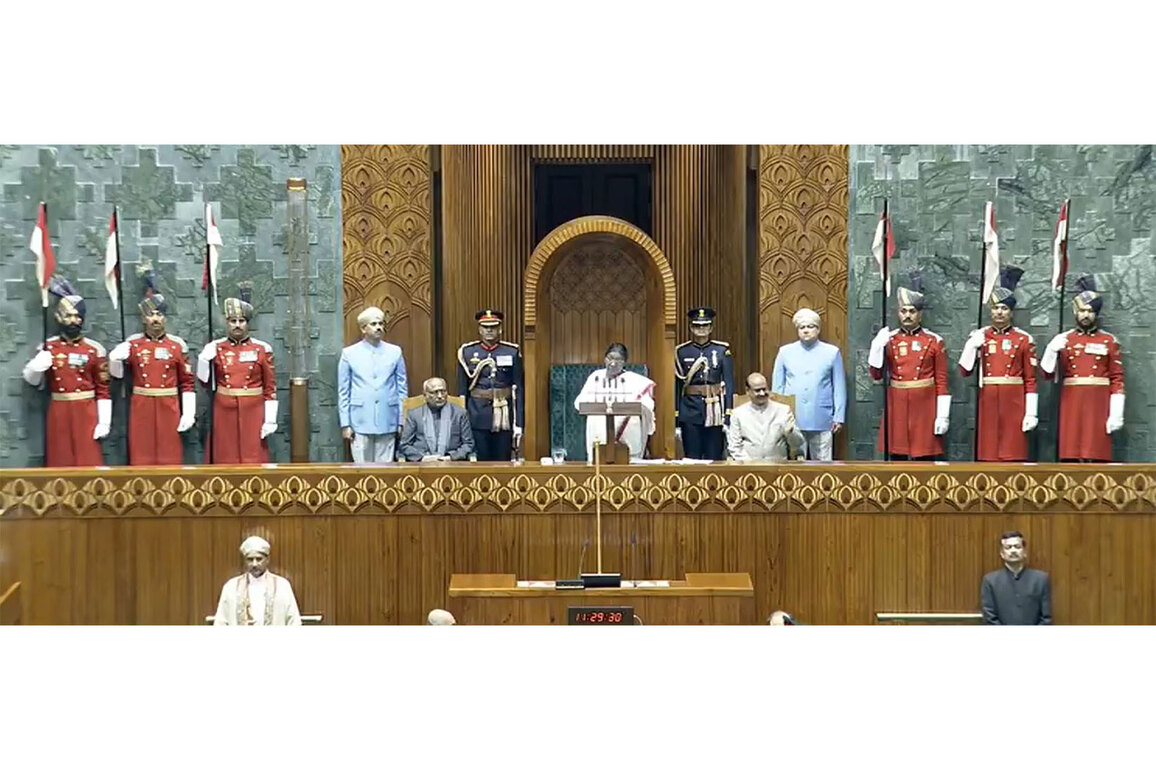 President Droupadi Murmu highlights strengthening of public healthcare system during Budget Session commencement address