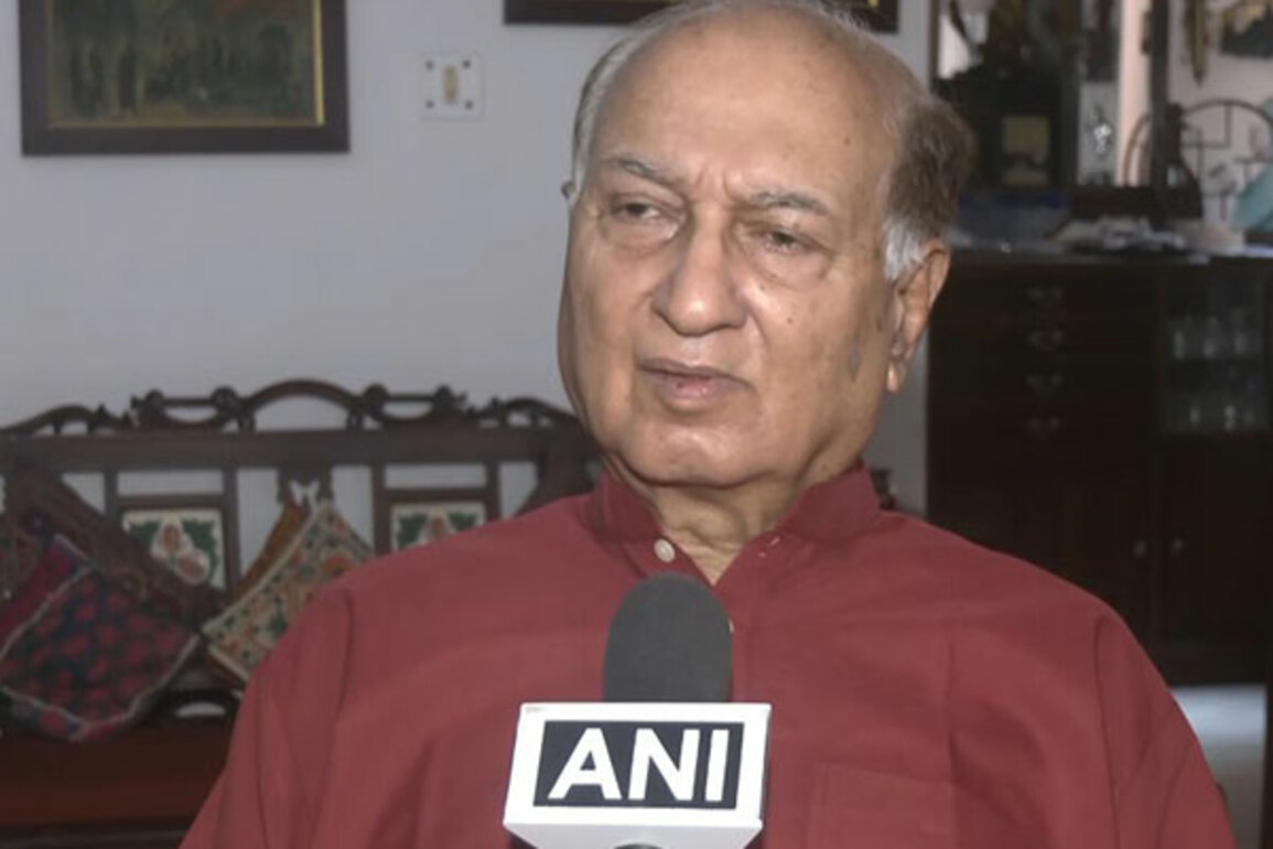 "They are repeating the same mistakes that Musharraf made" - G Parthasarathy