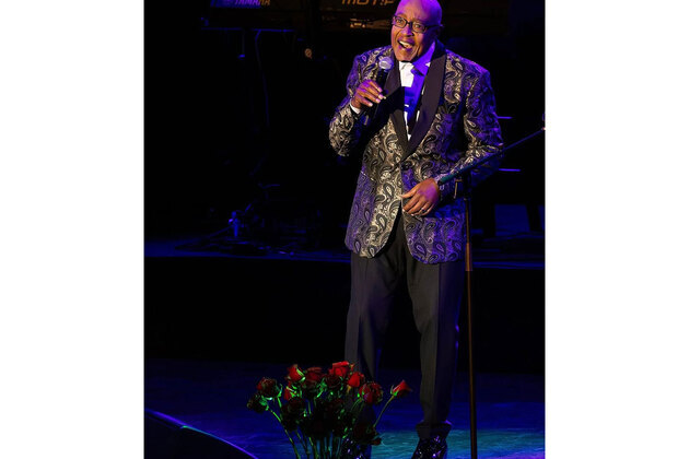 R&B singer Peabo Bryson known for 'Beauty and the Beast', 'Whole New World' passes away at 75