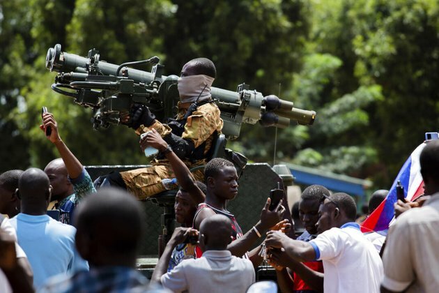 Burkina Faso&#039;s ousted leader Damiba flees to Togo
