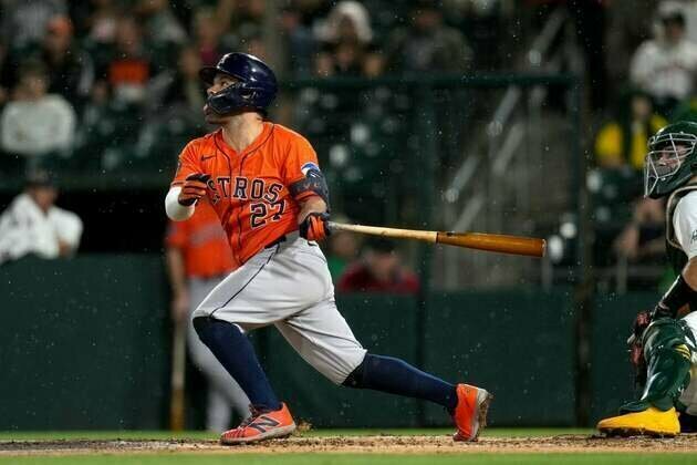 Astros snap 5-game losing streak with crucial win over A's