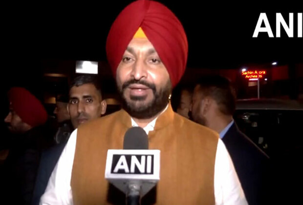 "It is not good to do politics on every issue": Union Minister Ravneet Singh Bittu on deportation row