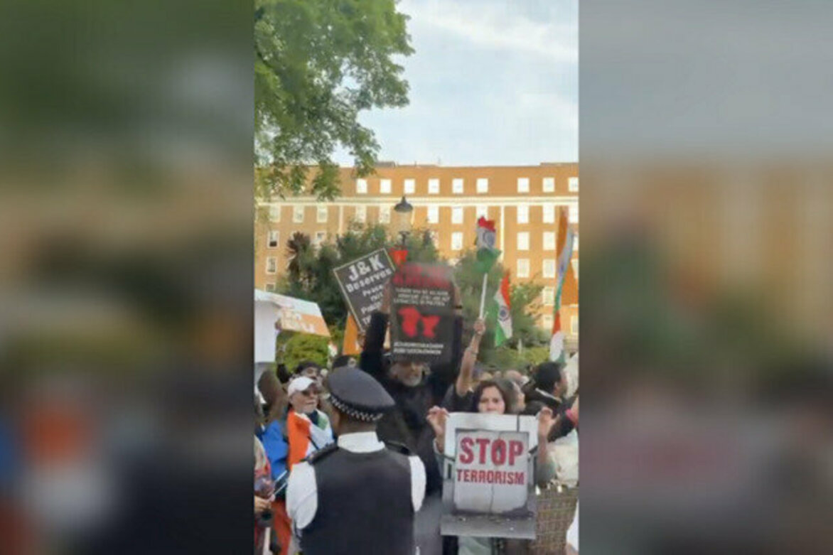 Indian and Pakistani protesters face off in London