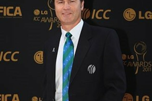 Cricket umpiring &#039;extremely challenging&#039; in high-tech era - Taufel