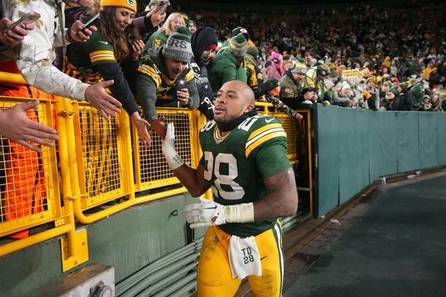 Packers RB AJ Dillon could play with broken thumb