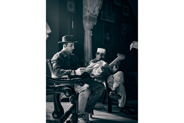 Akshay Kumar shares picture with Asrani from 'Bhooth Bangla' set, says "it isn't just a film, it's a tribute"