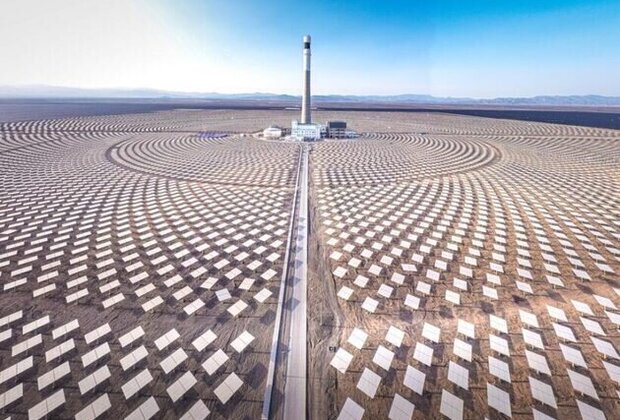 The solar energy scientist who uses sunlight to fire ceramics