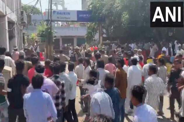 Violence erupts outside residence of SP MP Ramji Lal Suman in Agra over his statement on Rana Sanga