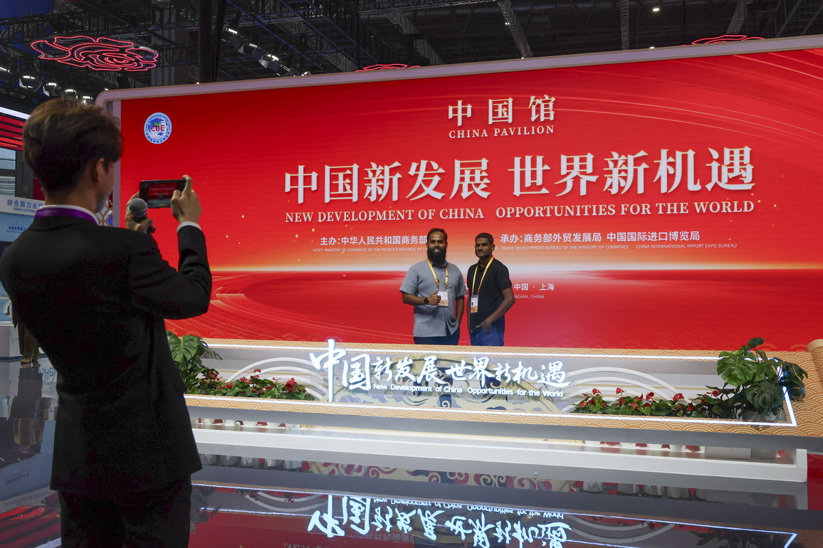 (CIIE) Xinhua Headlines: Sharing, inclusivity shown at import expo inject certainty into global future