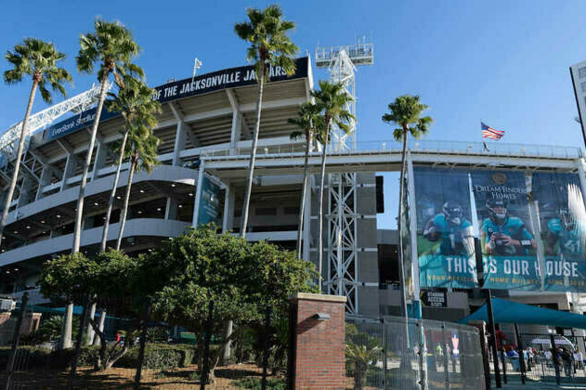 Steelers at Jaguars: How to watch/listen to the game
