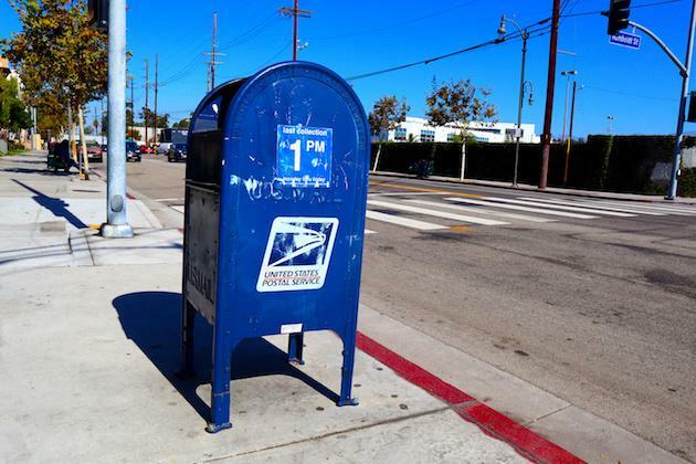 California postal workers worry about relaxation of delivery times
