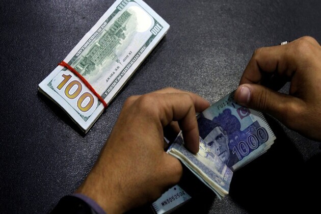 Pakistan receives final USD 1 billion Saudi deposit as fragile economy struggles under mounting debt