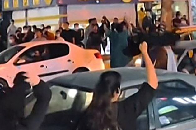 Iran&#039;s Anti-Veil Protests Draw on Long History of Resistance