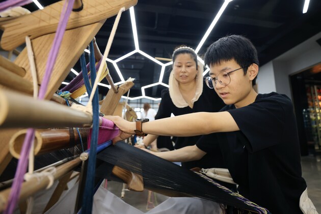 #CHINA-HUNAN-ZHANGJIAJIE-INTANGIBLE CULTURAL HERITAGE-TOURISM (CN)