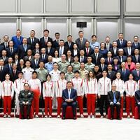 Xi's Album | Xi meets national honorees in sports