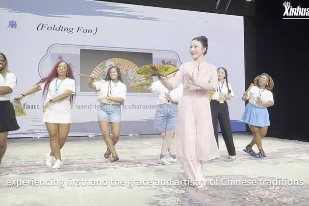 A cultural dialogue between American choral music and Chinese traditional opera