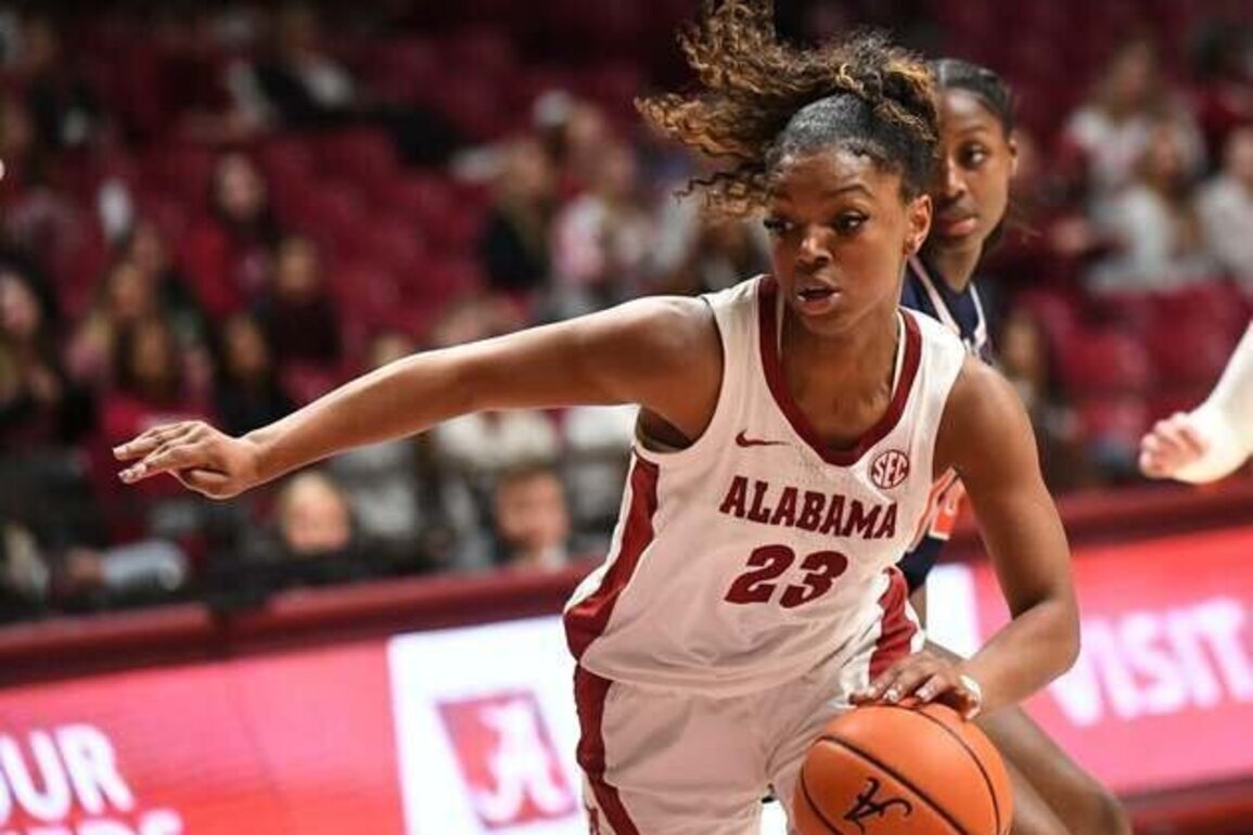Alabama hires former assistant Pauline Love as head coach