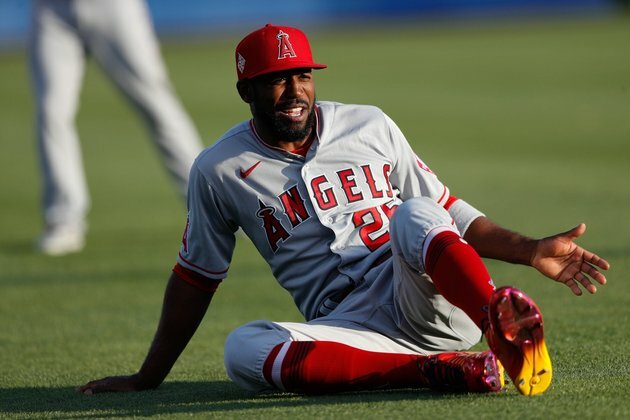 Blue Jays sign OF Dexter Fowler to minor-league deal