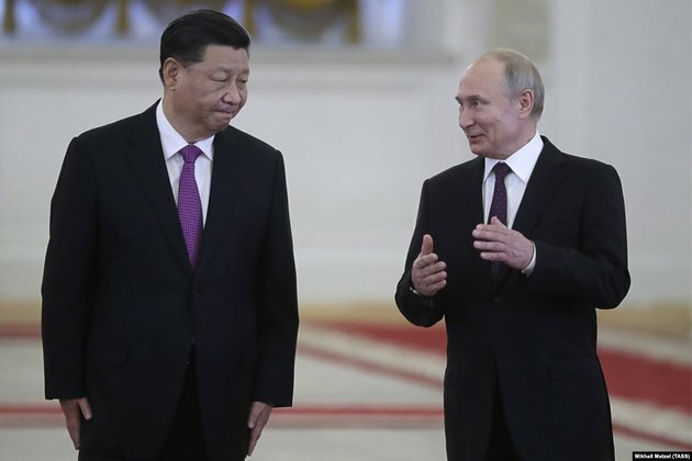 Russian, Chinese Leaders Hail &#039;New Era&#039; At Kremlin Meeting