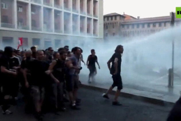 Violence erupts in Italy after Moroccan man killed like a dog 