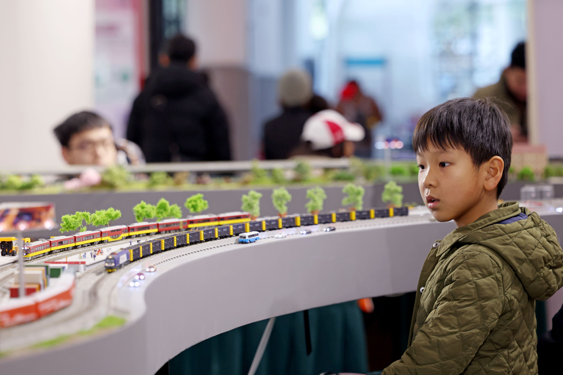 CHINA-SHANGHAI-THEME EXHIBITION-MODEL TRAINS (CN)