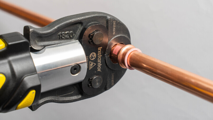 Instantor R-Press fitting and Press Tool 
