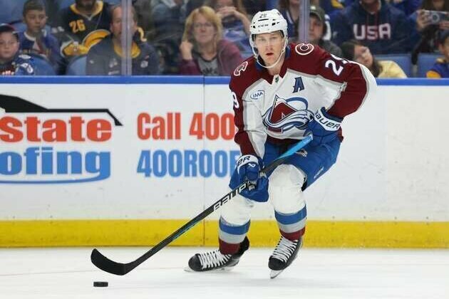 Nathan MacKinnon, sizzling Avalanche take on Blue Jackets