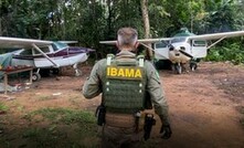 Ibama em combate às atividades irregulares em terras indígenas/Divulgação.