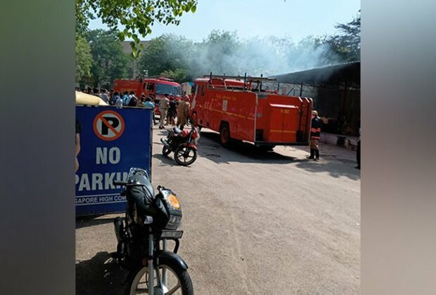 Singapore High Commissioner thanks Delhi Fire Service for dousing fire near the embassy