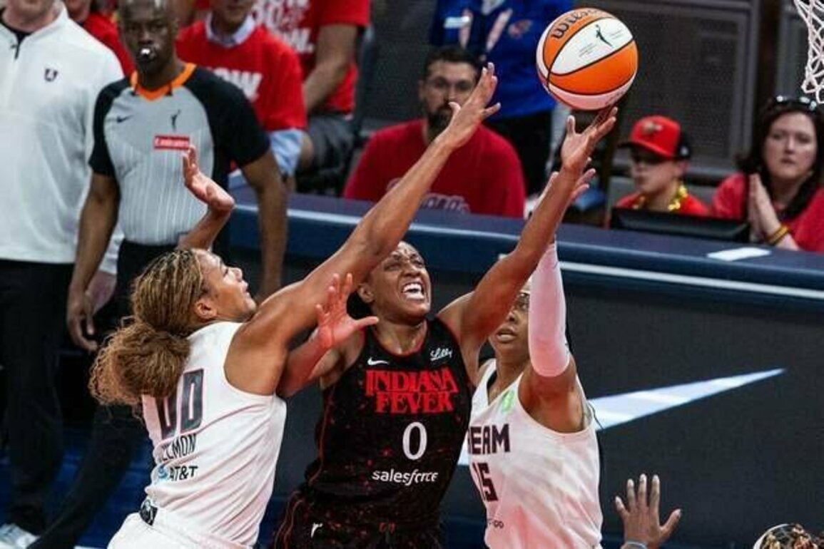 Kelsey Mitchell, Fever never trail to force Game 3 with Dream