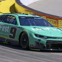 Chase Elliott takes Martinsville checkers for Chevy's first win of '26