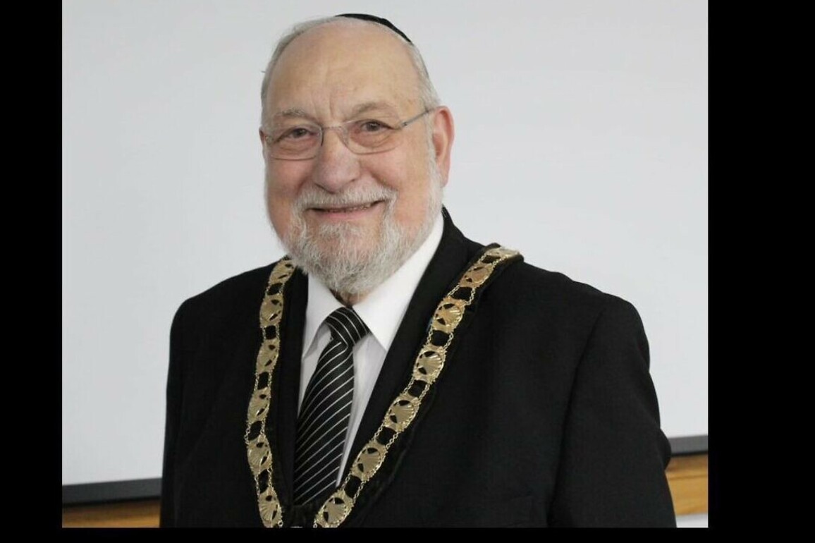 Tributes paid after death of Hertsmere's Rabbi Alan Plancey