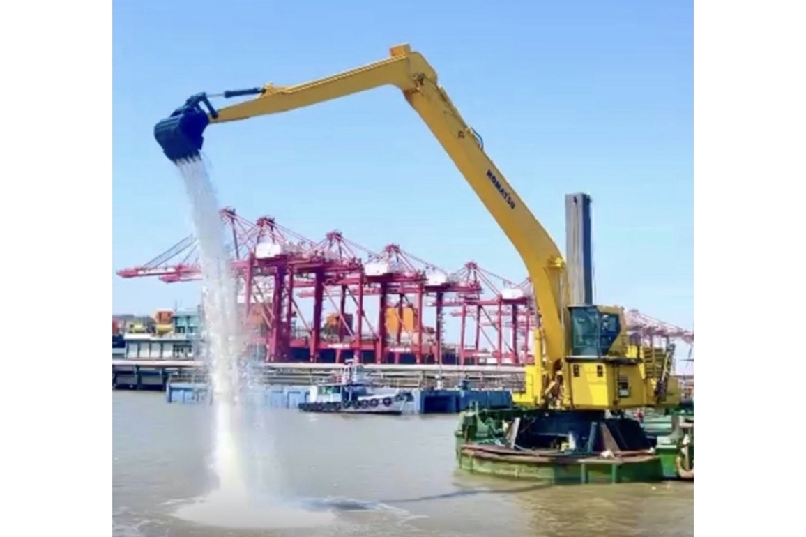 Knowledge Marine and Engineering Works Limited Commissions India's Largest and Deepest Indian-Flag Self-Propelled Backhoe Dredger "River Pearl 47" at JNPA