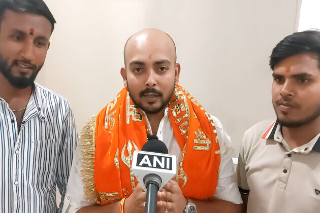 Prithvi Shaw and fiancee offer prayers at Malakaleshwar Temple in Ujjain