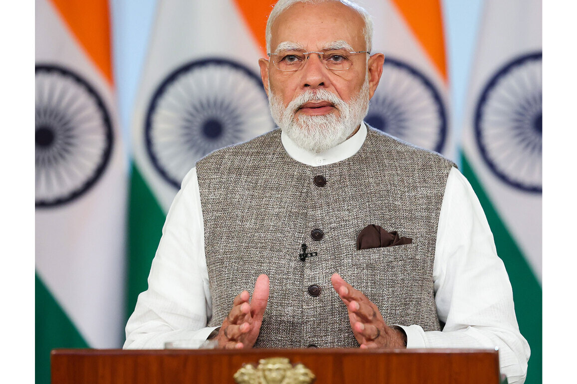 Align every effort with the goal of building a developed India: PM Modi writes to civil servants