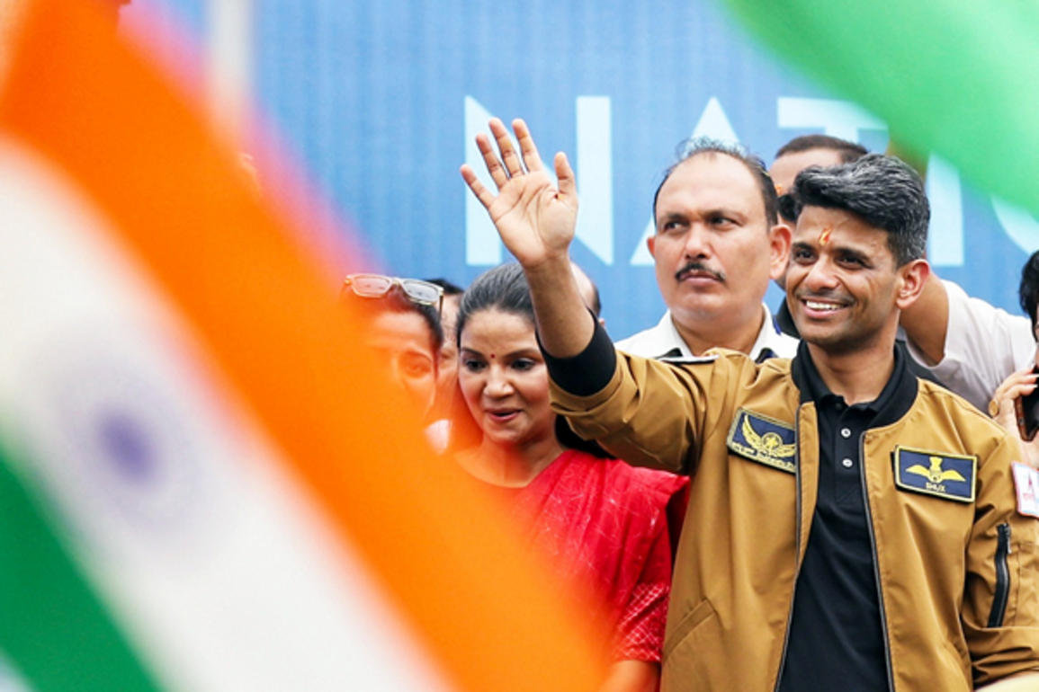 "I, too, will be in competition...": Group Captain Shubanshu Shukla gives inspirational message to children on India's human moon landing mission