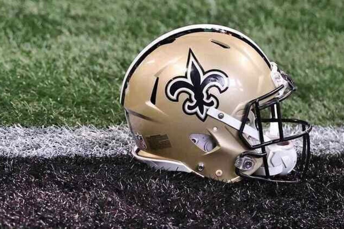 New Orleans Saints sign eight players to reserve/future contracts