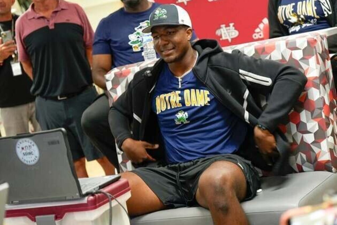 Four-star 2027 QB prospect Wonderful Monds IV commits to Notre Dame