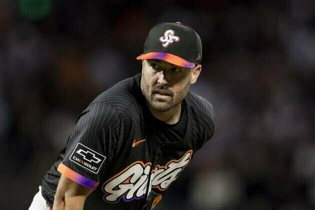 Giants' Robbie Ray looks to continue historic start vs. Marlins