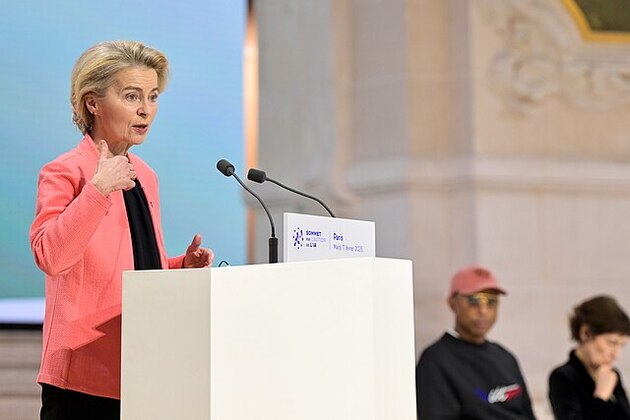 EU must go beyond traditional defence, EC President says