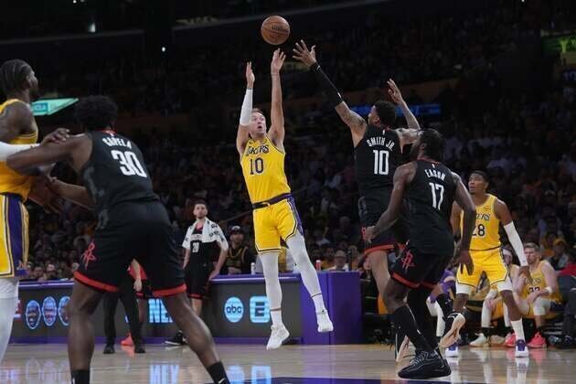 Luke Kennard scores 27, Lakers take Game 1 against Rockets