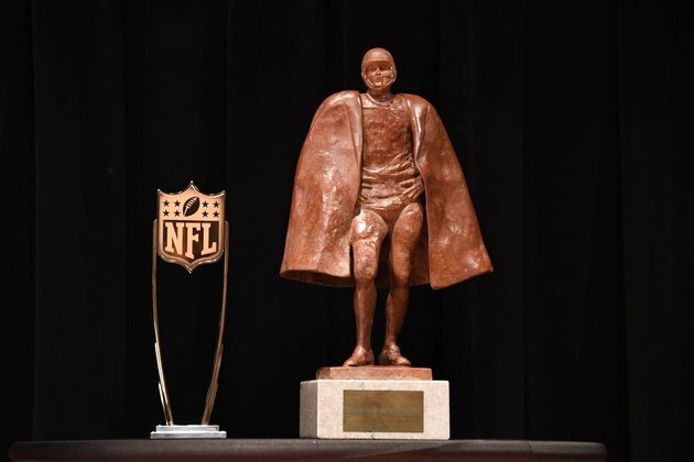 Dak Prescott, Derrick Henry headline Walter Payton award nominees