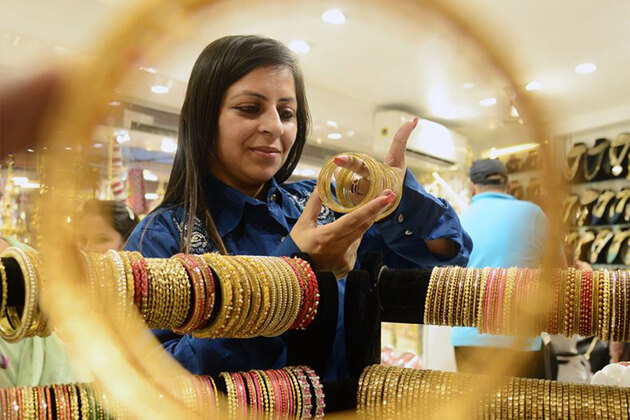 Gold may surge to record USD 6,600/oz, says Jefferies, comparing historical trends with US/Capita income