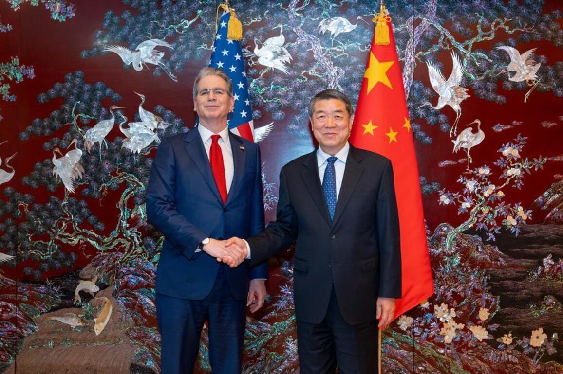 China, U.S. hold candid, in-depth, constructive exchanges in S. Korea on economic, trade issues, practical cooperation
