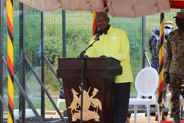 (Hello Africa) Ugandan president flags off first dried chili shipment to China