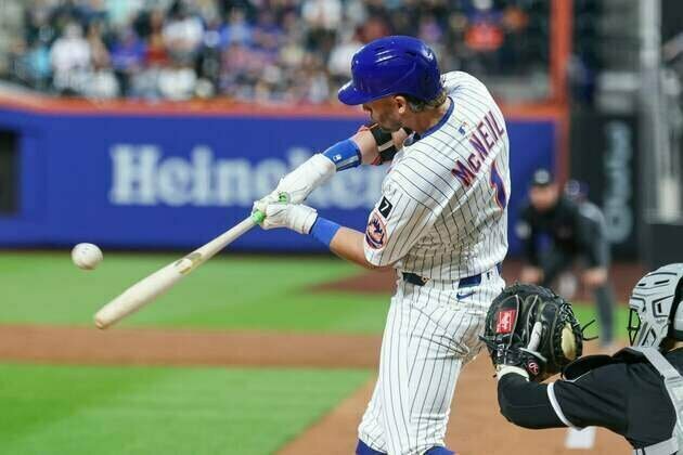 Mets get off to fast start, hang on to top White Sox