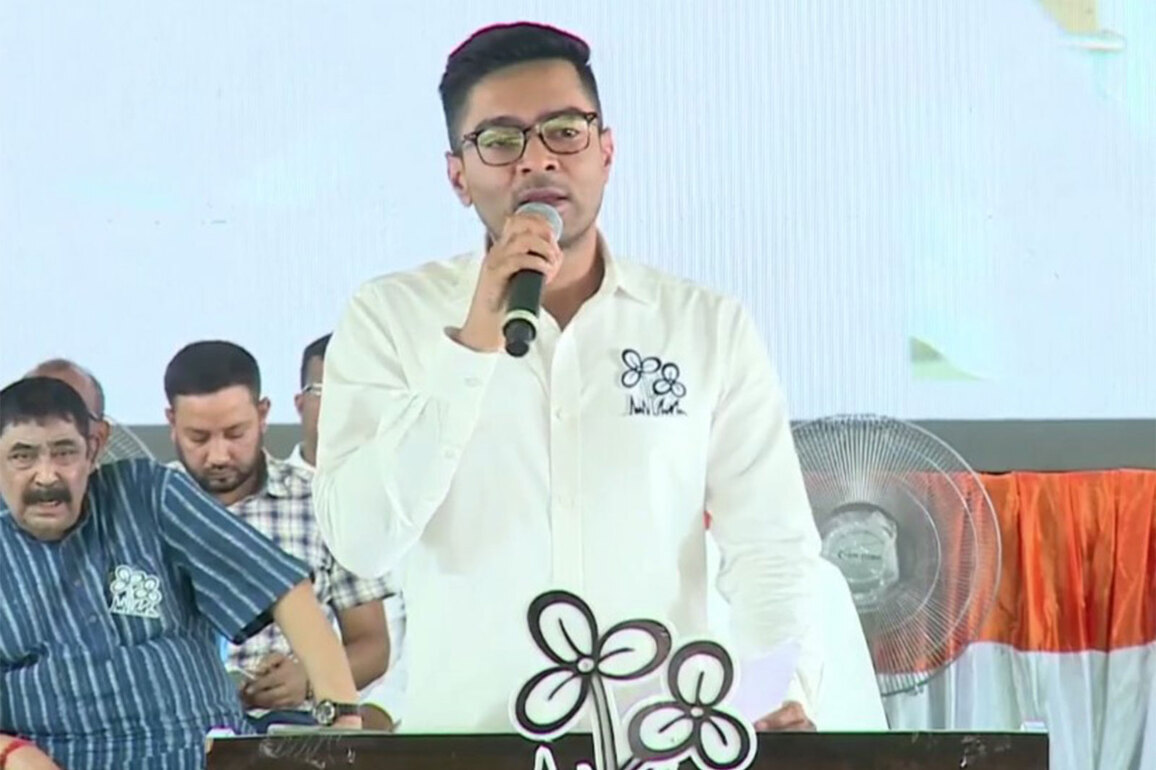 "Bengal's Home Minister's name is Mamata Banerjee": AITC Gen Secy Abhishek Banerjee slams Amit Shah over NRC