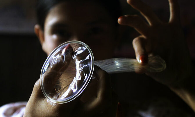 '97% of Ugandans don't know how to use female condom' '97% of Ugandans don't know how to use female condom'