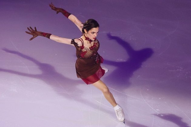 Russian skating star Medvedeva robbed by robot in China